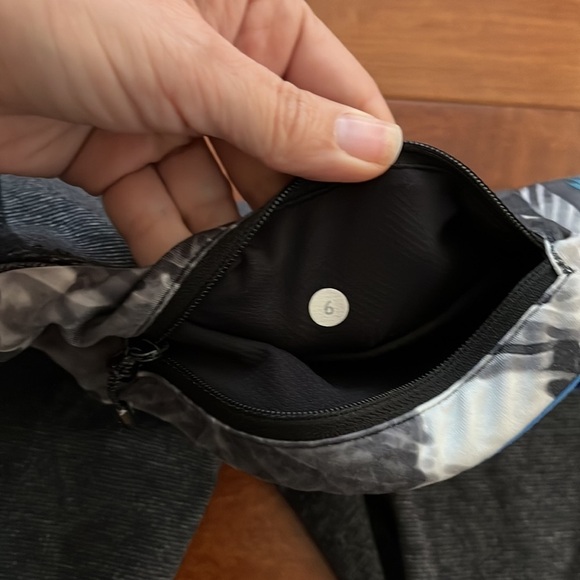 Women Lululemon Cropped Leggings Size 6 Gray - Picture 12 of 13